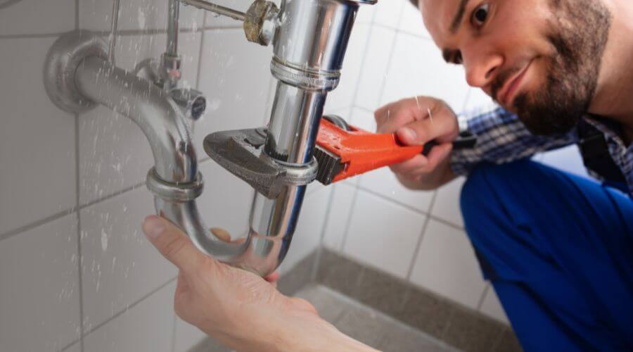 Expert burst pipe repair services in Ubly, MI